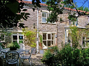 Self catering breaks at The Hermitage in Nunney, Somerset