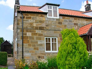 Self catering breaks at Boulby Cottage in Aislaby, North Yorkshire