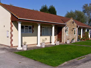 Self catering breaks at Bramleys in Burtle, Somerset